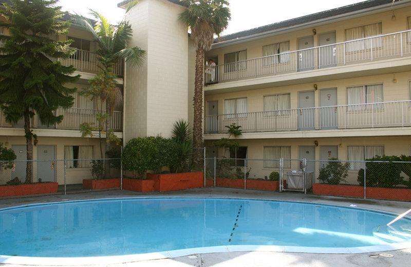 Heritage Express Motel